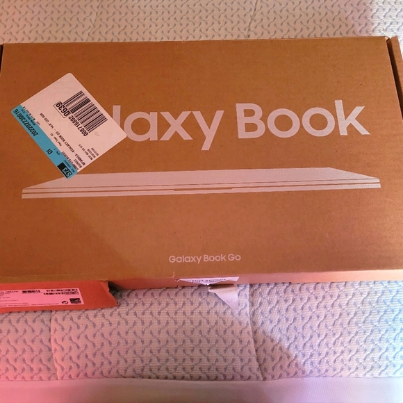 Samsung Galaxy Book - Picture 1 of 7